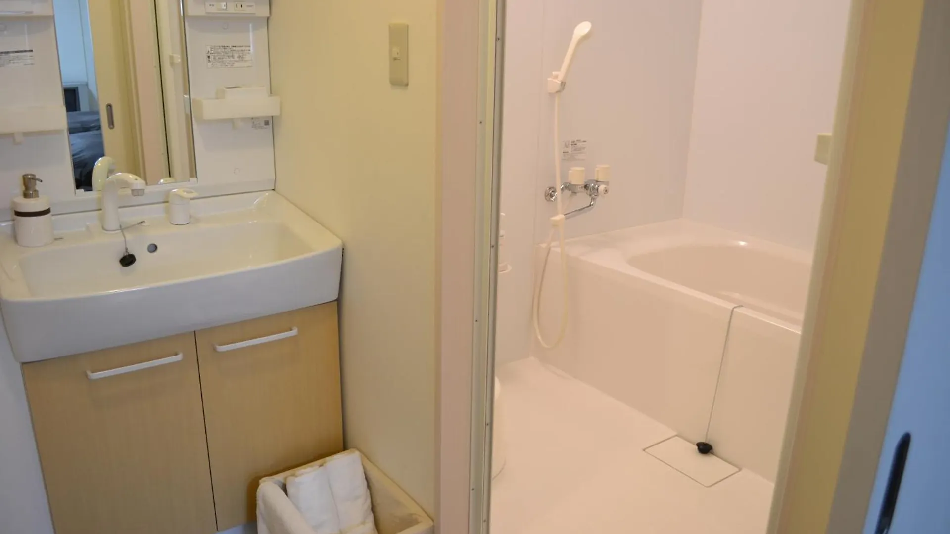 Frame Hotel Sapporo 2*,